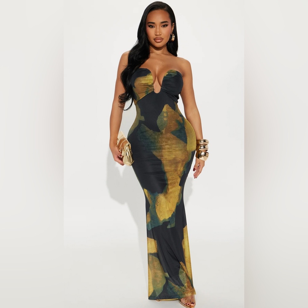 Elegant Black and Gold Maxi Dress